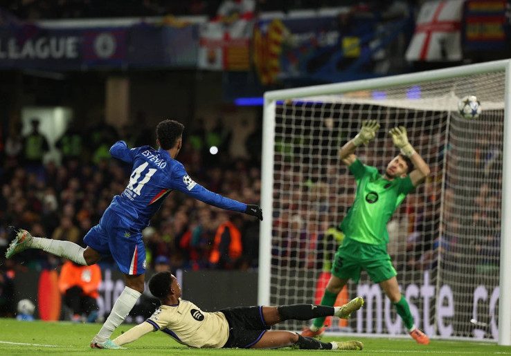 Gol Spektakuler Estevao Bungkam Barcelona, Lamine Yamal tak Berkutik di Stamford Bridge