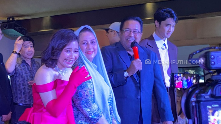 Rano Karno dan Yessy Gusman Hadir di Gala Premiere ‘Gita Cinta dari SMA’