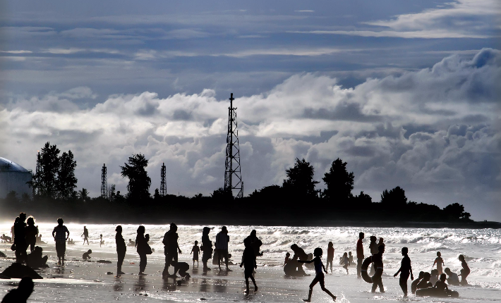 Berniat Nikmati Liburan Panjang? Jangan dulu ke Pantai Palabuhanratu 