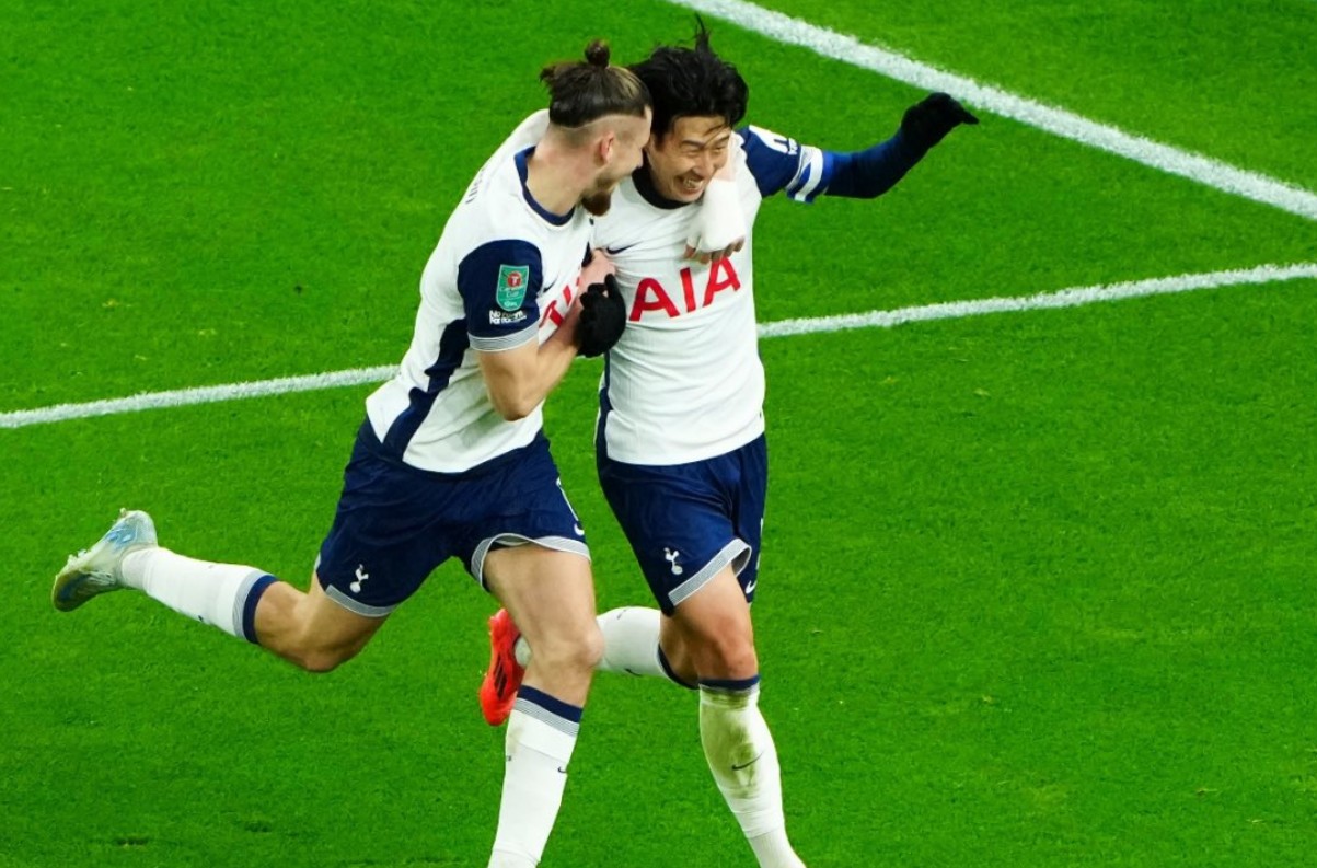 Hasil Piala Liga Inggris: Tottenham Hotspur Lengkapi Tim di Semifinal Usai Tekuk Man United 4-3