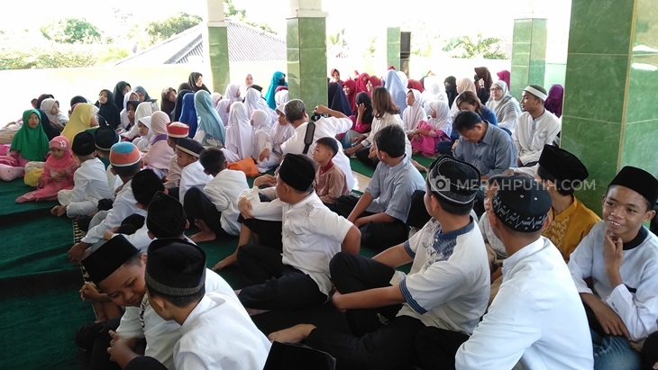 Indahnya Kebersamaan dalam Acara Bukber Salon Le Mere dan Anni Cafe di Yayasan Al-Firdaus
