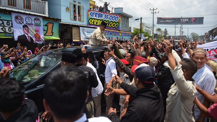 Kunjungi Garut, Prabowo Janjikan Lapangan Kerja pada Pemuda