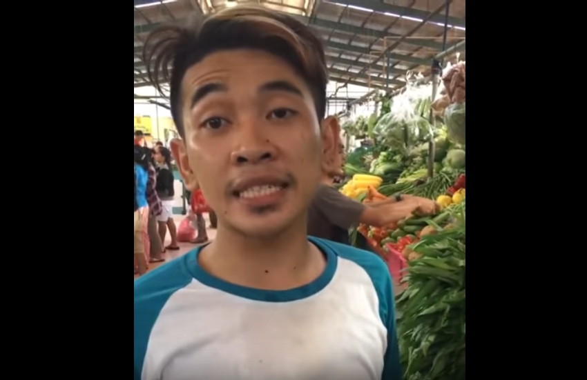 Menghitung Daganganya dengan Bahasa Inggris, Penjual Sayur Ini Langsung Jadi Viral