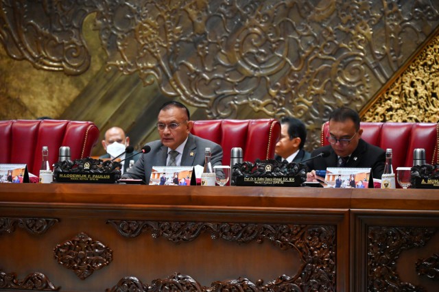 DPR Perpanjang Pembahasan RUU Terkait Narkotika hingga MK