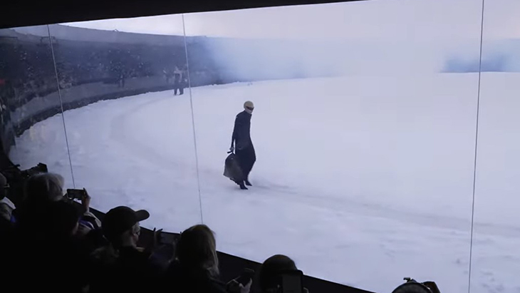Industri Mode Dunia Dituntut Tunjukkan Dukungan untuk Ukraina di Paris Fashion Week