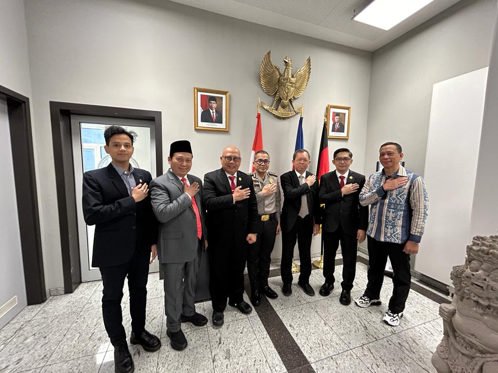Kompolnas Kunjungan Kerja ke Jerman Pantau WNI Nyoblos