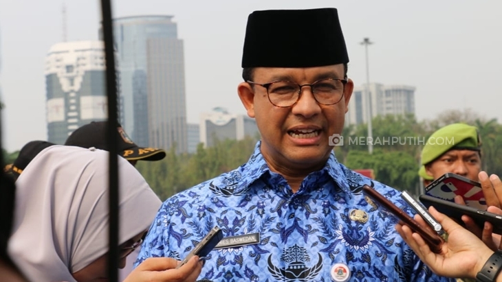 Gubernur DKI Anies Baswedan saat peringatan Hari Sumpah Pemuda di Silang Monas, Senin (28/10). (Foto: MP/Asropih)