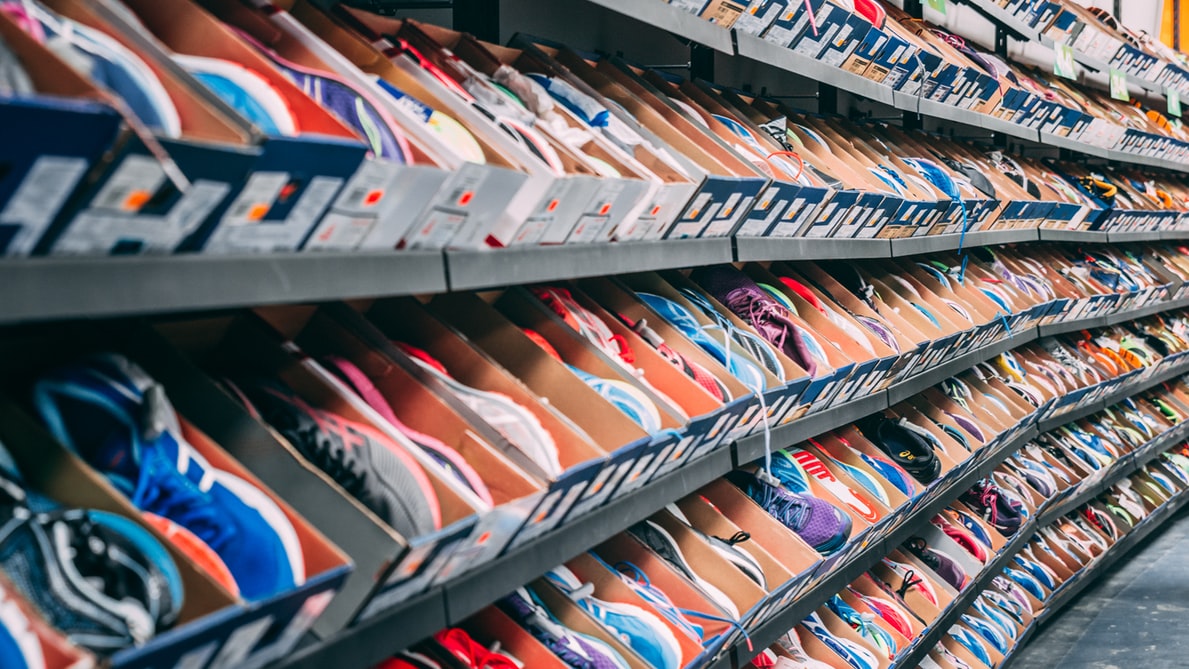Rawat Sneakers Kesayangan dengan Cara Sederhana