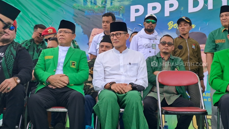 Sandiaga Uno Hadiri Harlah Ke-50 PPP di Yogyakarta Kenakan Sarung Hijau
