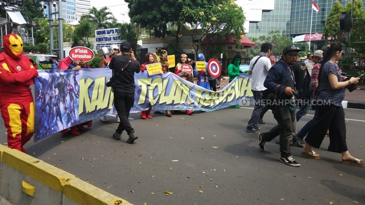Aksi depan MK. (MP/Kanugrahan)
