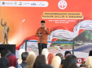 Lewat Pantun, Hasto Isyaratkan Kehadiran Bacawapres Ganjar di Hadapan Ridwan Kamil