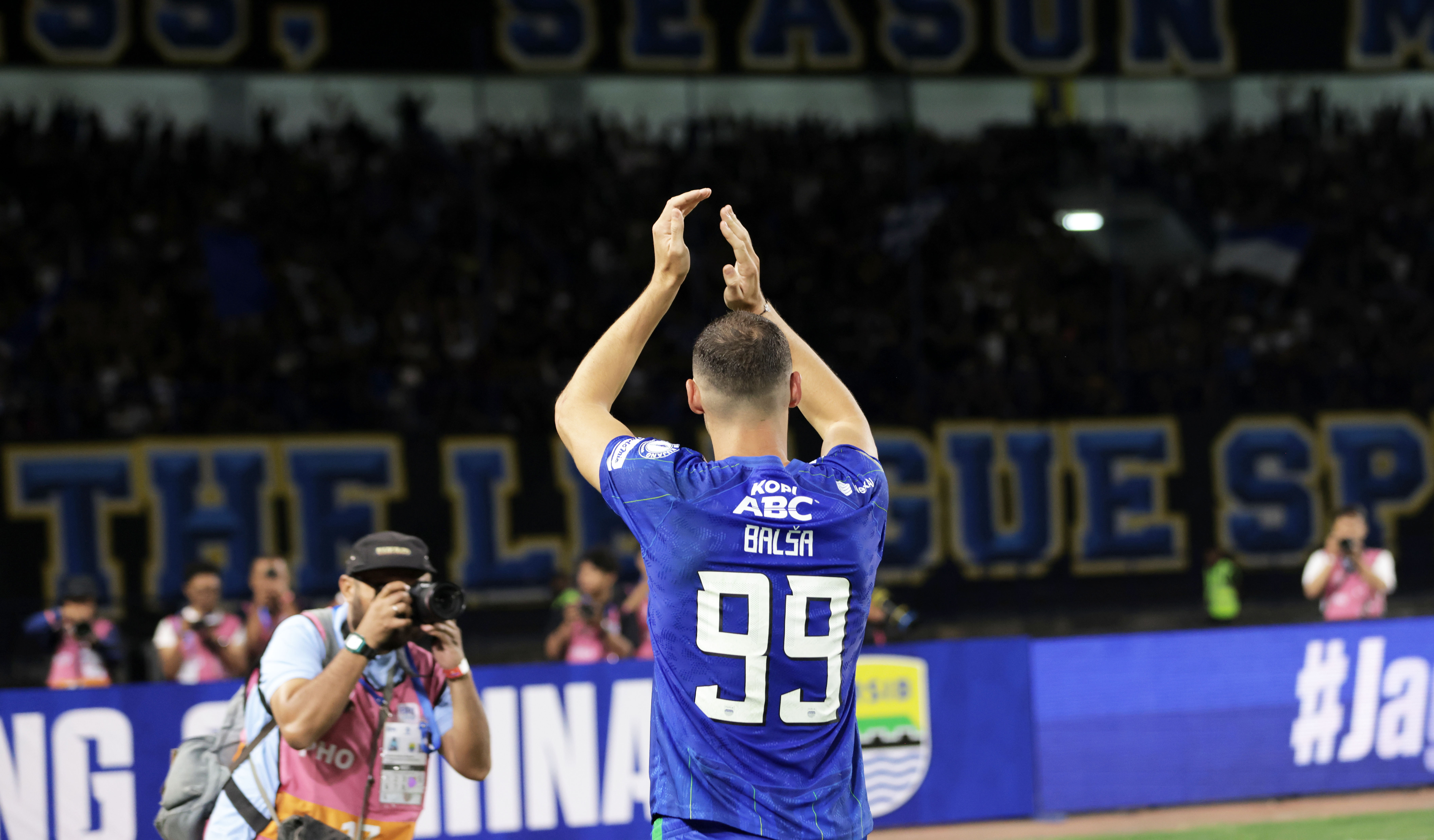 Bikin Balsa Sekulic Terpukau! Atmosfer Bobotoh di GBLA Disebut Tak Pernah Dirasakan Sepanjang Karier