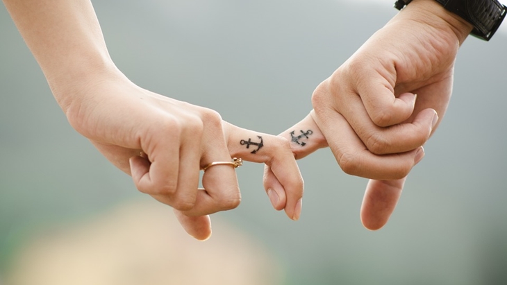 Deretan Zodiak yang Pintar Membimbing Kekasih 