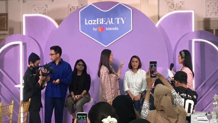 Belajar Merias dengan Makeup Artist Ternama di LazBeauty Masterclass