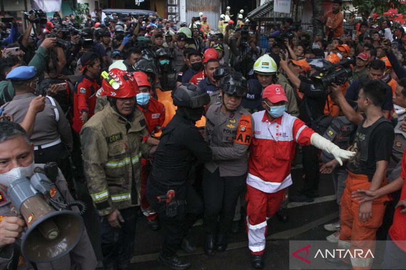 Tunggu Surat Penyidik, RS Polri Belum Bisa Lihat Isi Kantong Mayat Korban Kebakaran Terra Drone