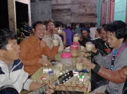 Ketika Lapo Jadi Tempat Bernyanyi dan Berdebatnya Orang Batak