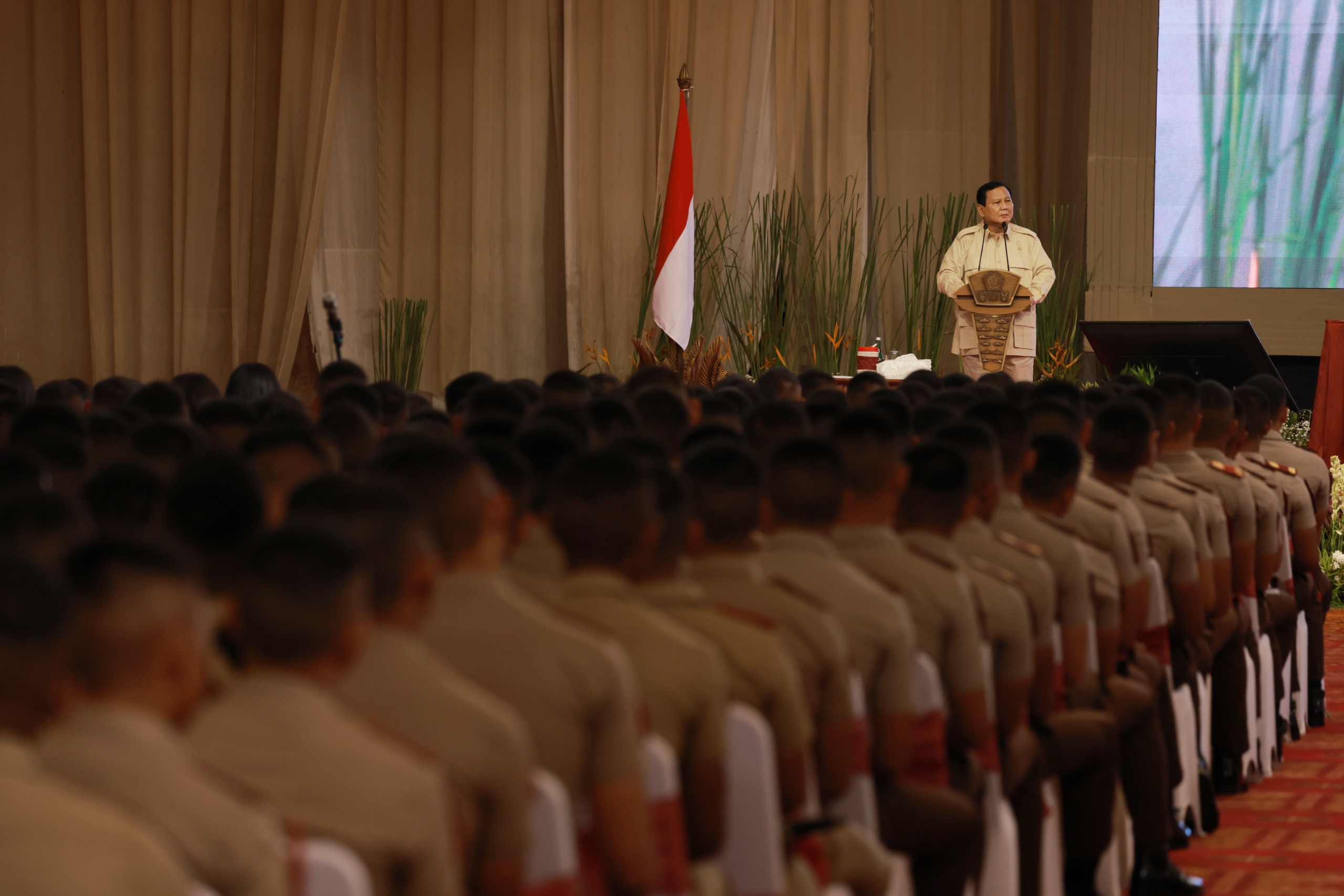 Prabowo Beri Pembekalan kepada Capaja, Sebut Profesi TNI-Polri Butuh Kerelaan