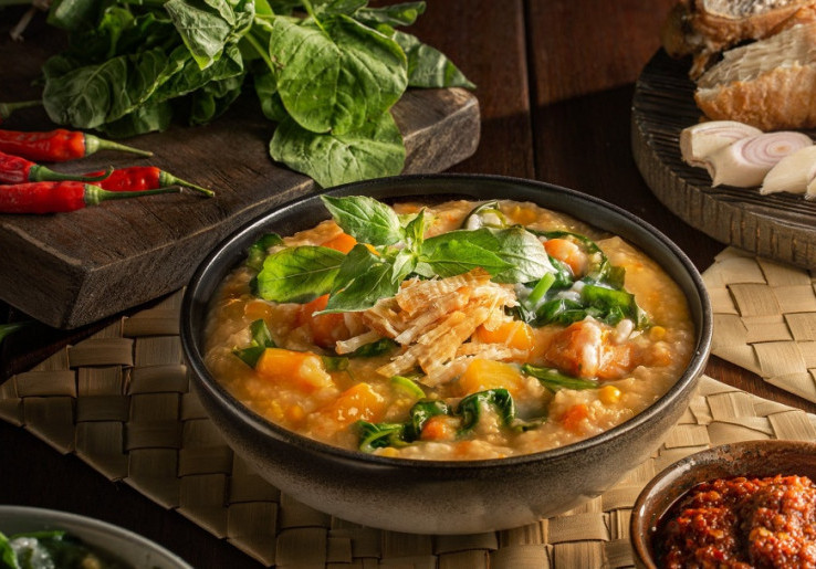Tinutuan, Bubur Manado yang Erat dengan Simbol Perjuangan dan Semangat Berbagi