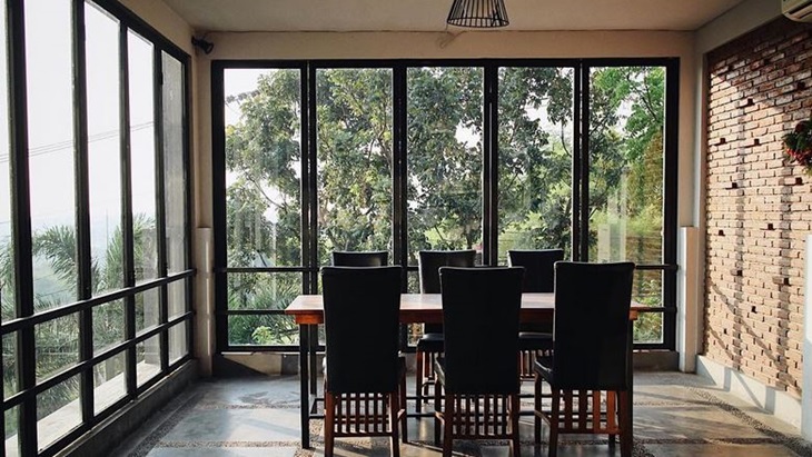4 Resto 'Cozy' di Semarang Ini Bikin Kamu Betah Nongkrong Sampai Tengah Malam