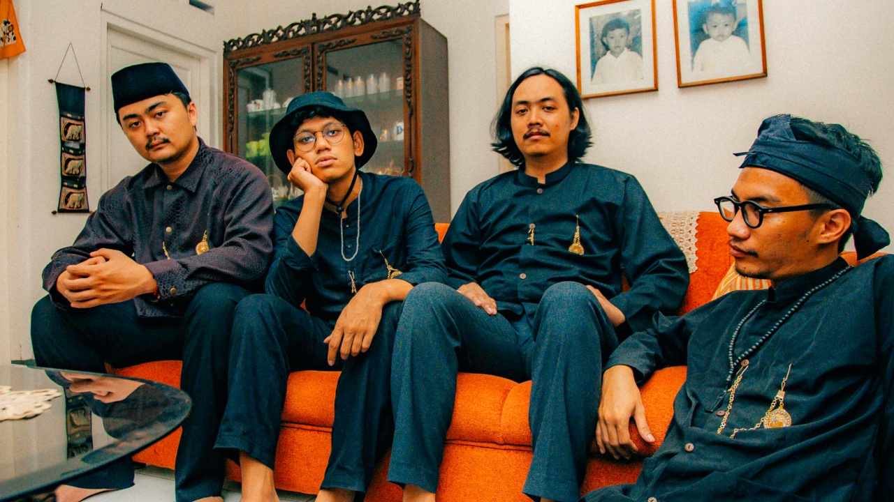 Basajan Angkat Tradisi Sunda lewat Single Reflektif 'Nadoman'