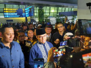 Pulang Disambut AHY, Anies Minta Waktu Tentukan Cawapres