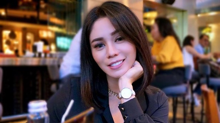 Bintang 'Eifel I'm in Love 2' Meninggal Dunia, Melly Goeslaw dan Shandy Aulia Berduka