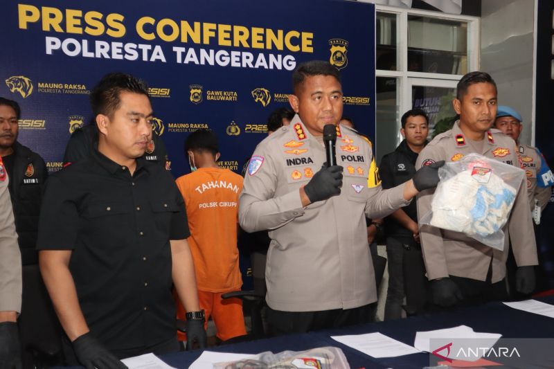 Sakit Hati Diludahi Motif Pembunuhan Sadis Desa Bunder, Pisau Pelaku Ditemukan di Pasar Kemis