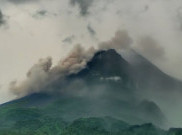 Merapi Luncurkan Dua Kali Guguran Awan Panas hingga 2,5 Kilometer