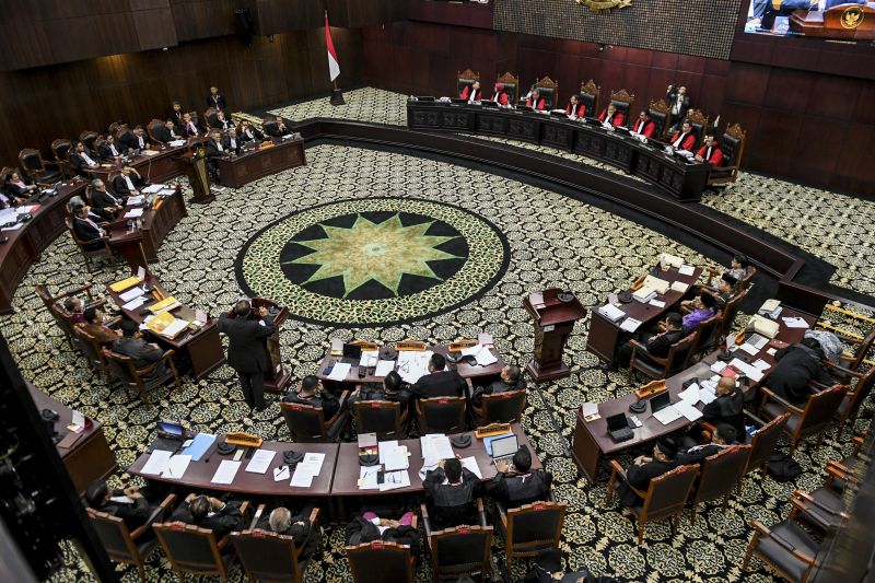 Dissenting Opinion Enny Nurbaningsih: Telah Terjadi Ketidaknetralan Pejabat