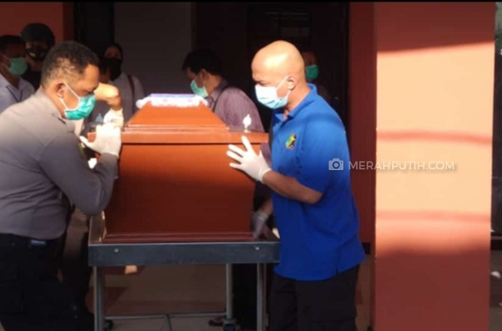  Polda Jawa Tengah melakulan autopsi jenazah pelaku pembacokan dua anggota Polres Katanganyar, Senin (22/6). (MP/Ismail)