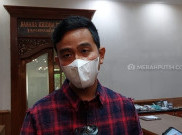 Gibran Cairkan BTT untuk Korban Gempa Cianjur