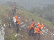 Tim SAR Temukan Serpihan Badan dan Ekor Pesawat ATR 42-500 yang Jatuh di Puncak Gunung Bulusaraung, Maros, Pencarian Korban Difokuskan Menemukan Penyintas