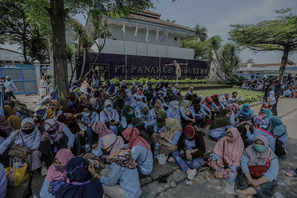 Aksi Buruh Mogok Kerja Usai Penetapan RUU Cipta Kerja