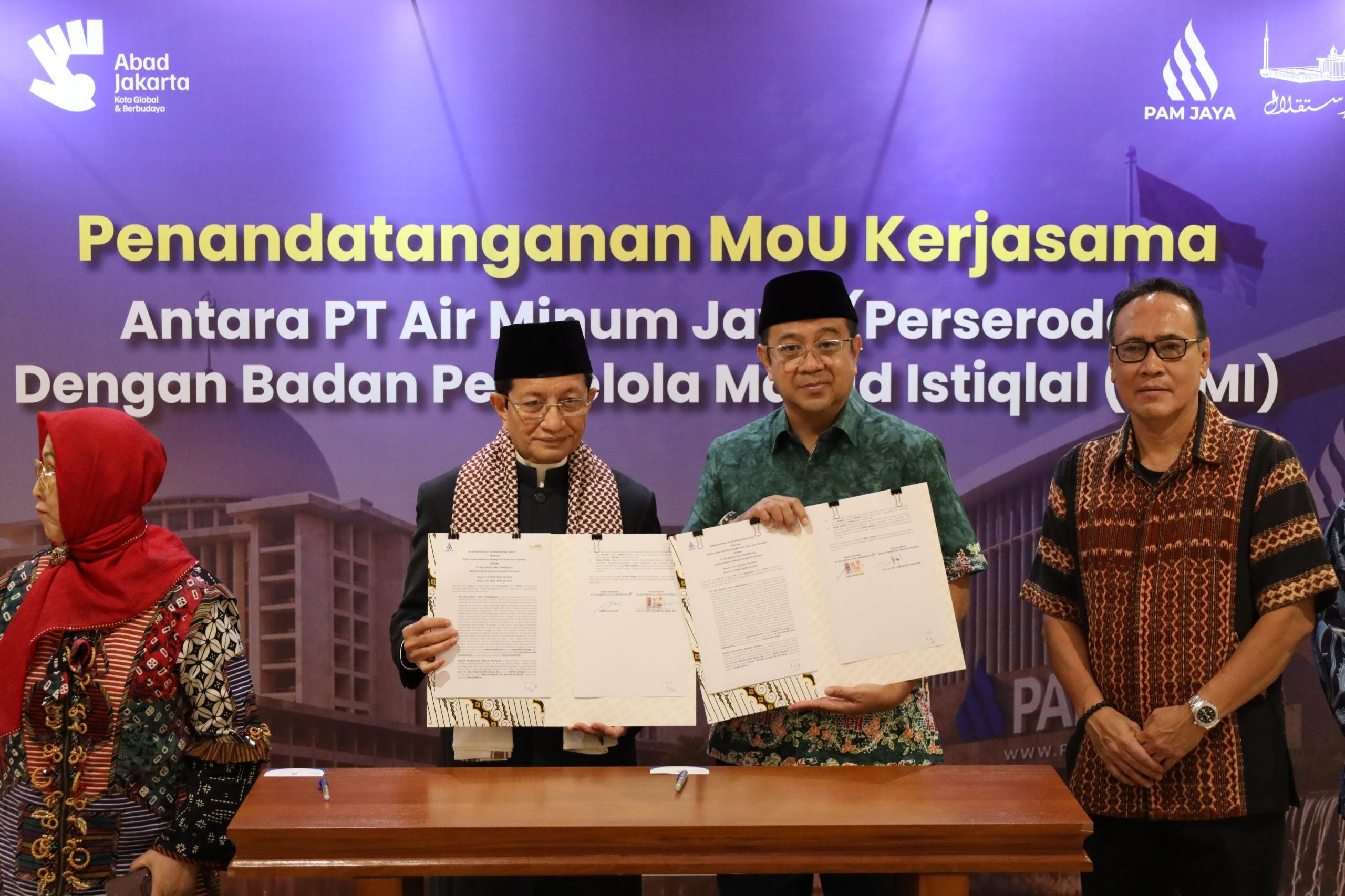 Rayakan Hari Pelanggan, PAM Jaya Beri Layanan Air Minum Gratis untuk Masjid Istiqlal selama Setahun