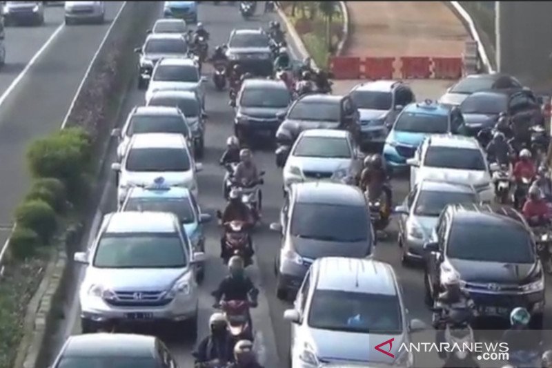 Pemberlakuan New Normal Tingkatkan Kemacetan di Jakarta
