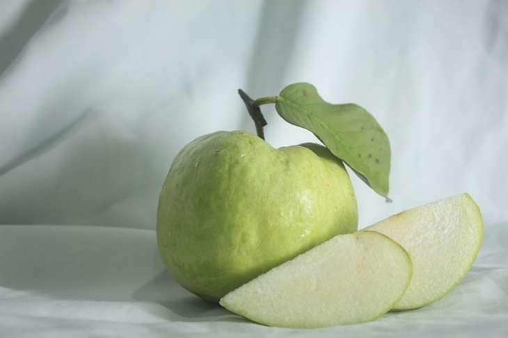 Jambu kristal bukan anti virus Corona. (Foto: Pixabay/new_abdul17)
