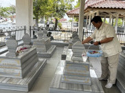 Prabowo Pulang Kampung, Ziarah ke Makam Kakek dan Keluarganya