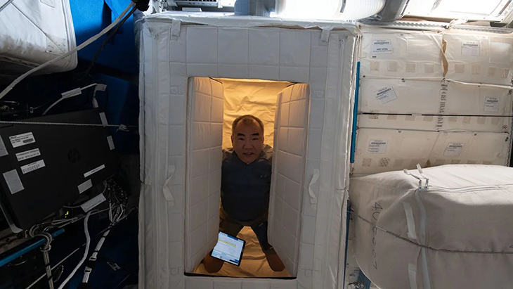 Begini nih, Cara Astronaut Tidur di Angkasa Luar