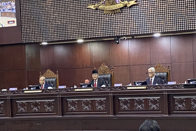 Hakim MK Saldi Isra Diputuskan Tak Langgar Etik soal Dissenting Opinion Usia Capres