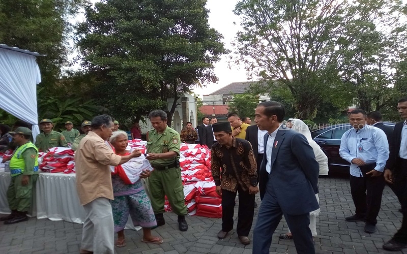  Mampir Sebentar di Solo, Jokowi Jemput Jan Ethes untuk Diajak ke Bali 