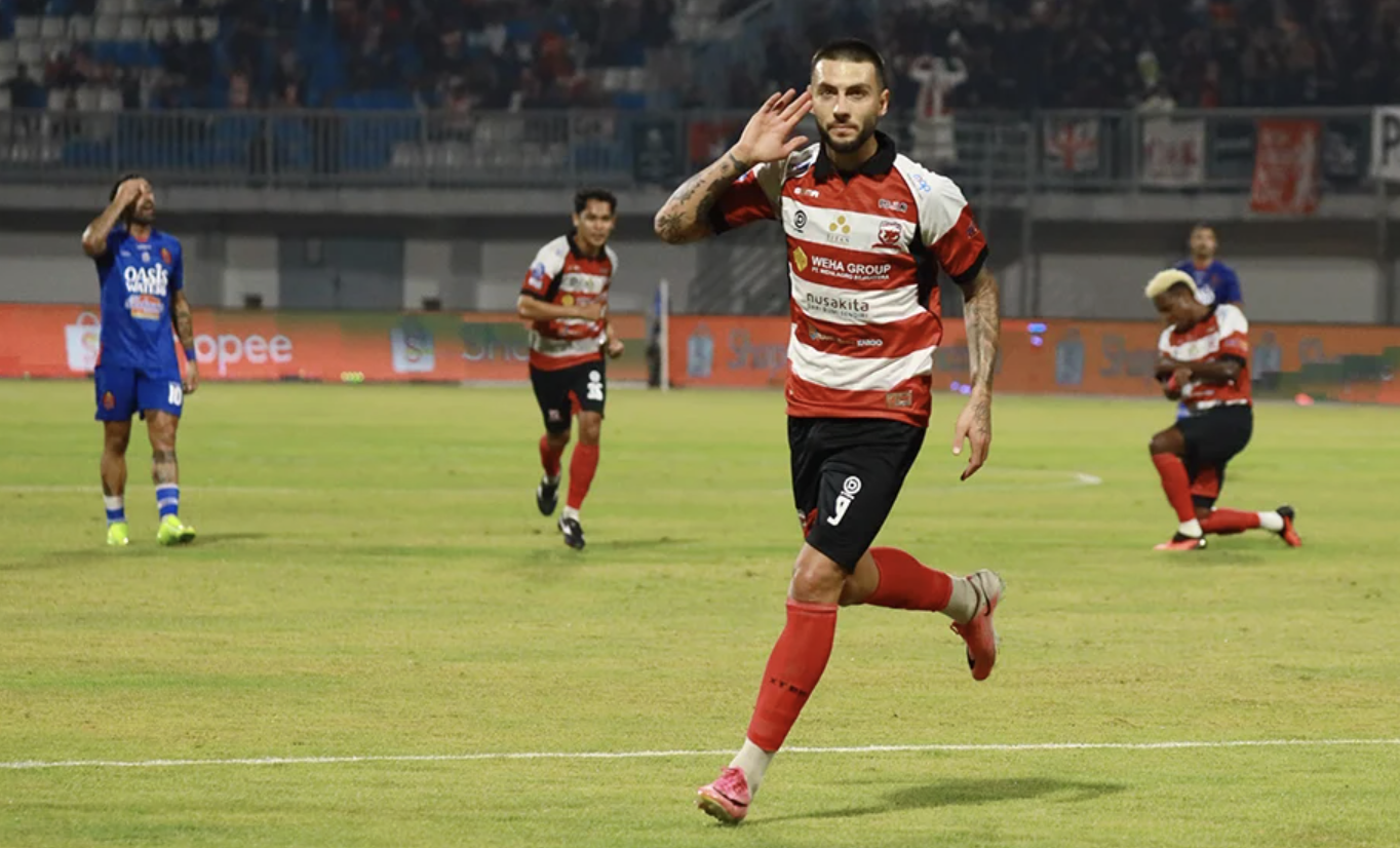 Debut Cemerlang! Dimitar Mitkov Cetak Brace untuk Madura United, Pilih Kesampingkan Ambisi Pribadi