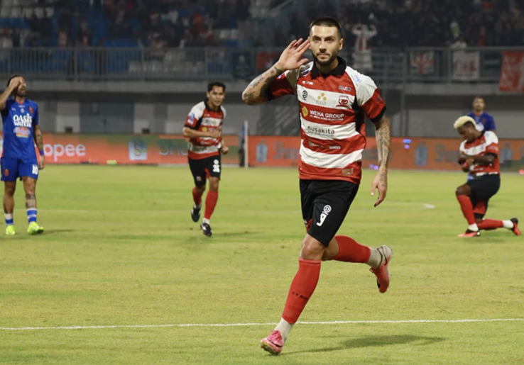 Debut Cemerlang! Dimitar Mitkov Cetak Brace untuk Madura United, Pilih Kesampingkan Ambisi Pribadi