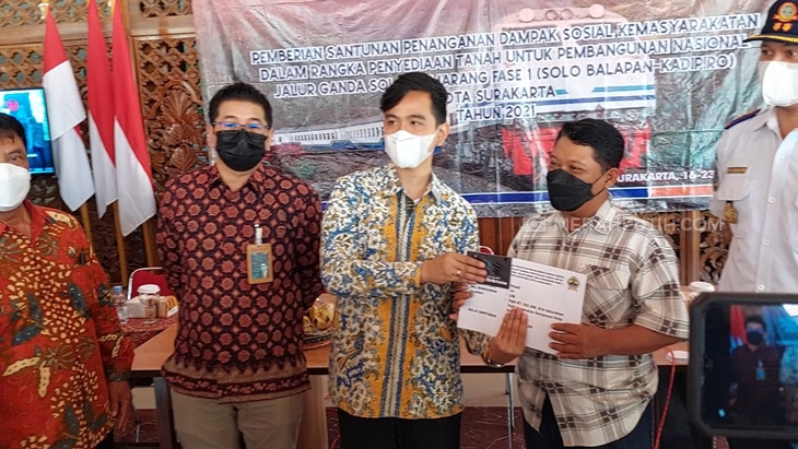 Terkena Dampak Proyek Elevated Railway, Warga Solo Mulai Terima Ganti Rugi