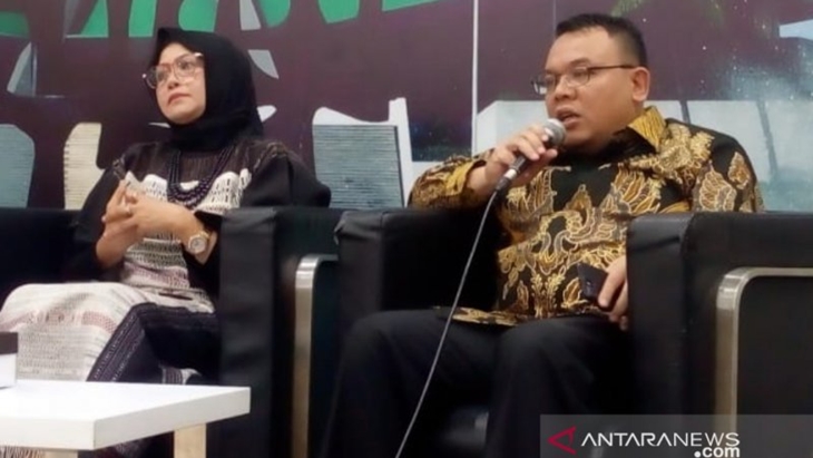 Wakil Ketua Fraksi PAN DPR RI Saleh Partaonan Daulay (kanan). (ANTARA/Riza Harahap)