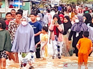 Banjir di Bulungan Jadi Obyek Wisata Dadakan