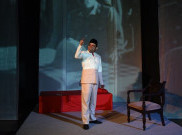 Cerita Kehidupan Bung Karno Dalam Monolog Bung Karno