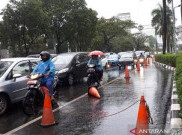 Jakarta Kebanjiran di Mana-mana, Polisi Turun Tangan