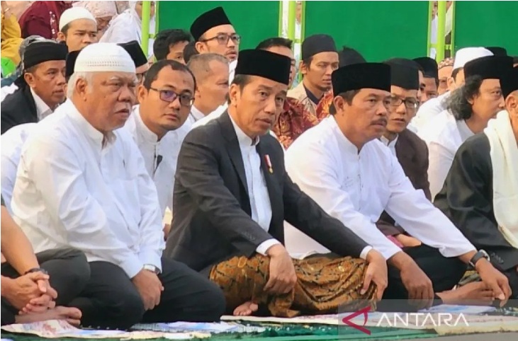 Usai Salat Id di Simpanglima, Jokowi Lanjut Cek Tanggul Laut Semarang