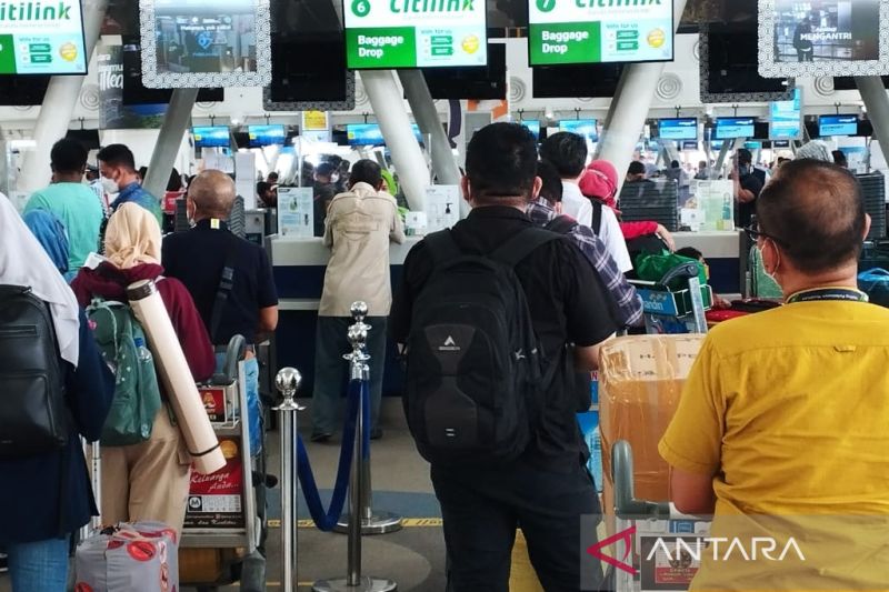 Penumpang Pesawat Saat Mudik dan Balik Melebihi Target
