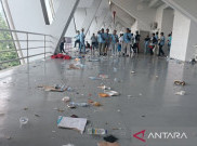 Kampanye Akbar Prabowo-Gibran Tinggalkan Sampah Berserakan di GBK